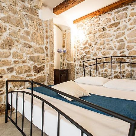 Apartment & Room Antonio Vrbnik Luaran gambar