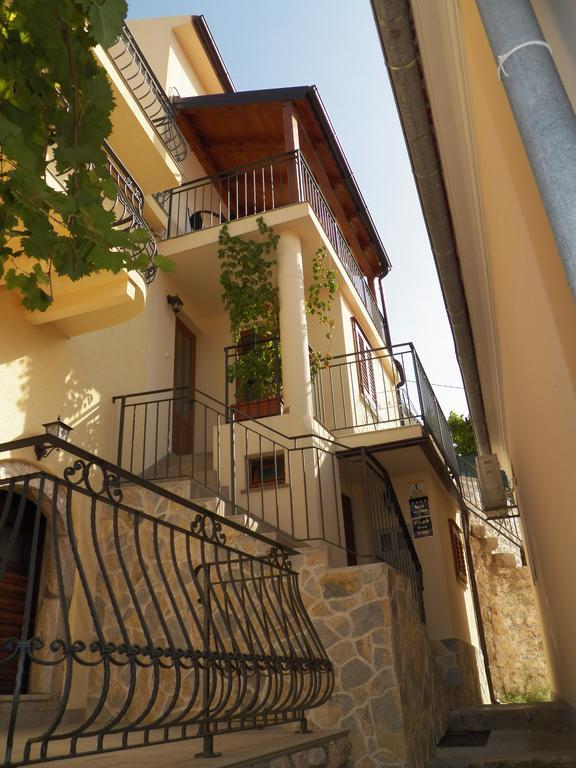 Apartment & Room Antonio Vrbnik Luaran gambar