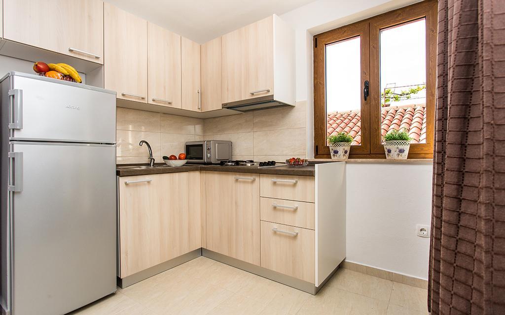 Apartment & Room Antonio Vrbnik Luaran gambar