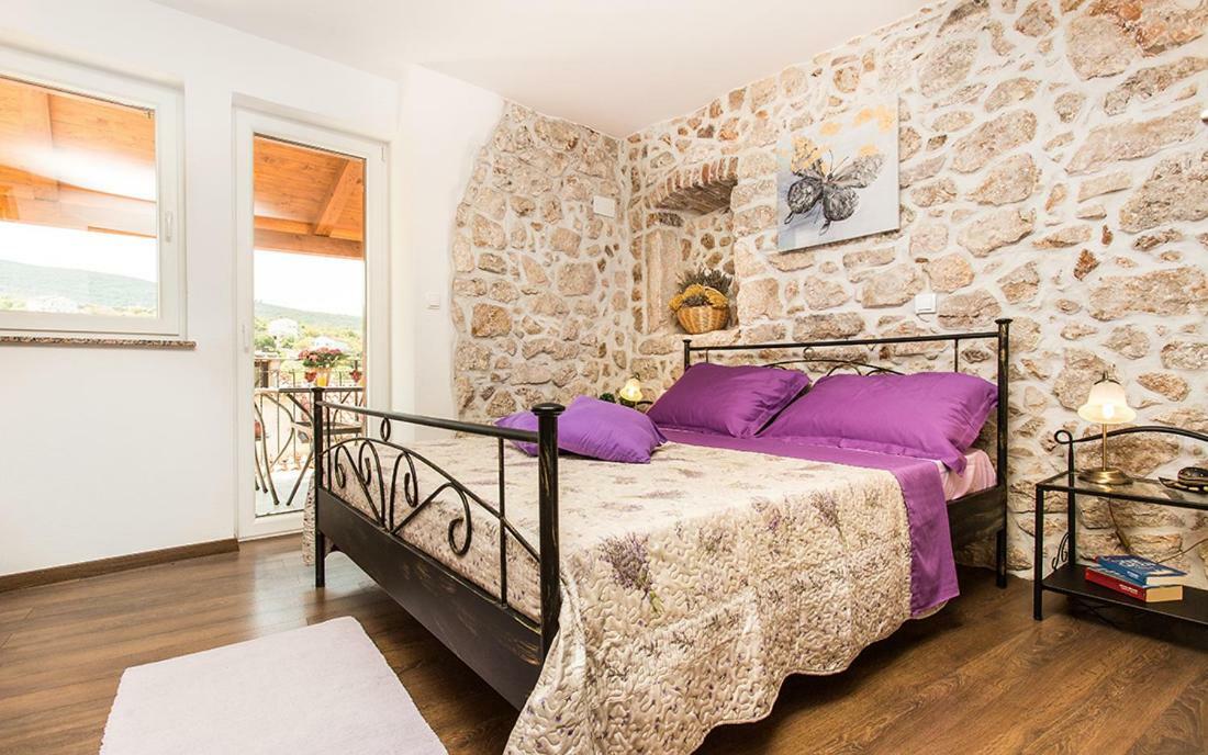 Apartment & Room Antonio Vrbnik Luaran gambar